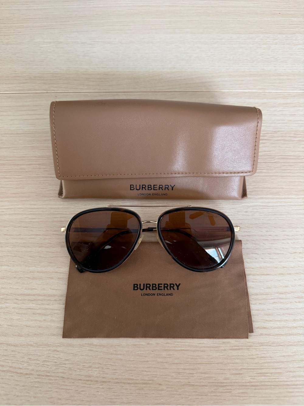 Burberry Brown and Gold Aviator Sunglasses Polarized (Prescription) Case